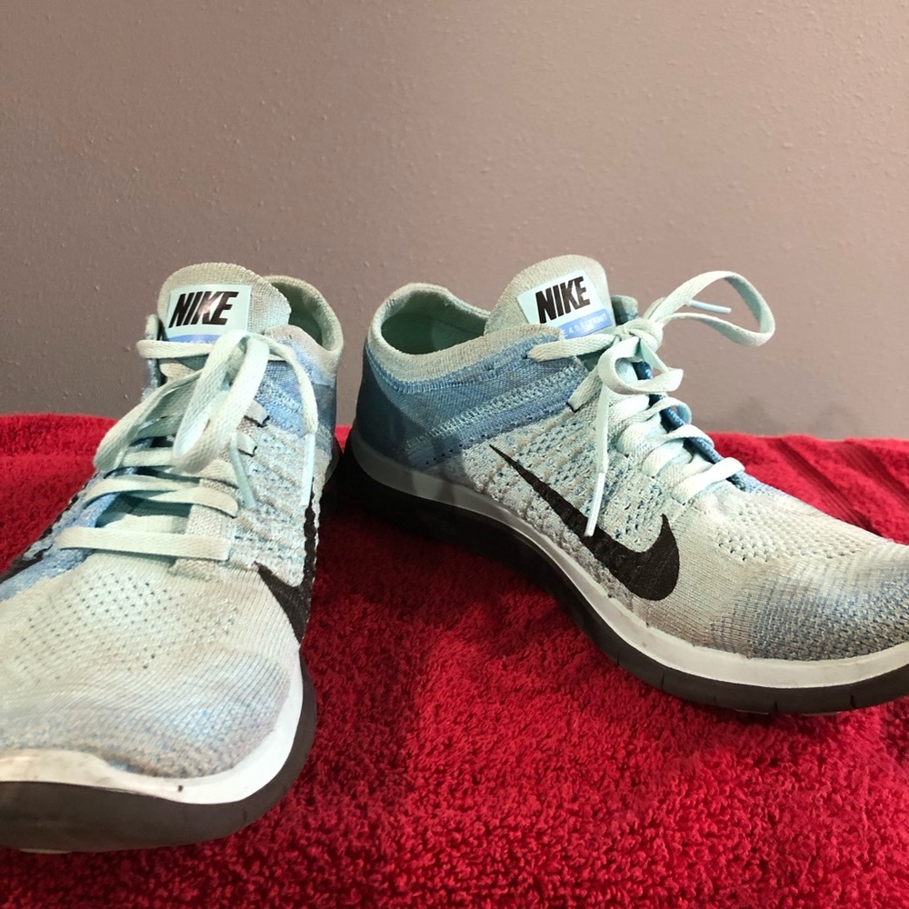 Nike Running Shoes - Picture 1 of 1
